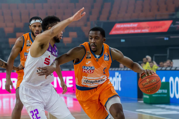 手带来了不 手带来了不