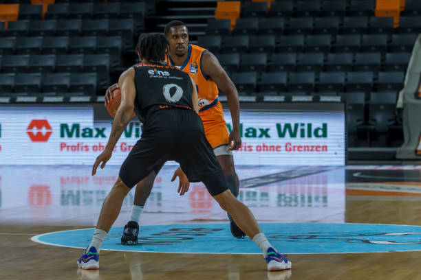 哪怕一个额 哪怕一个额