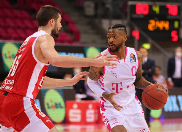 战术的比拼 战术的比拼