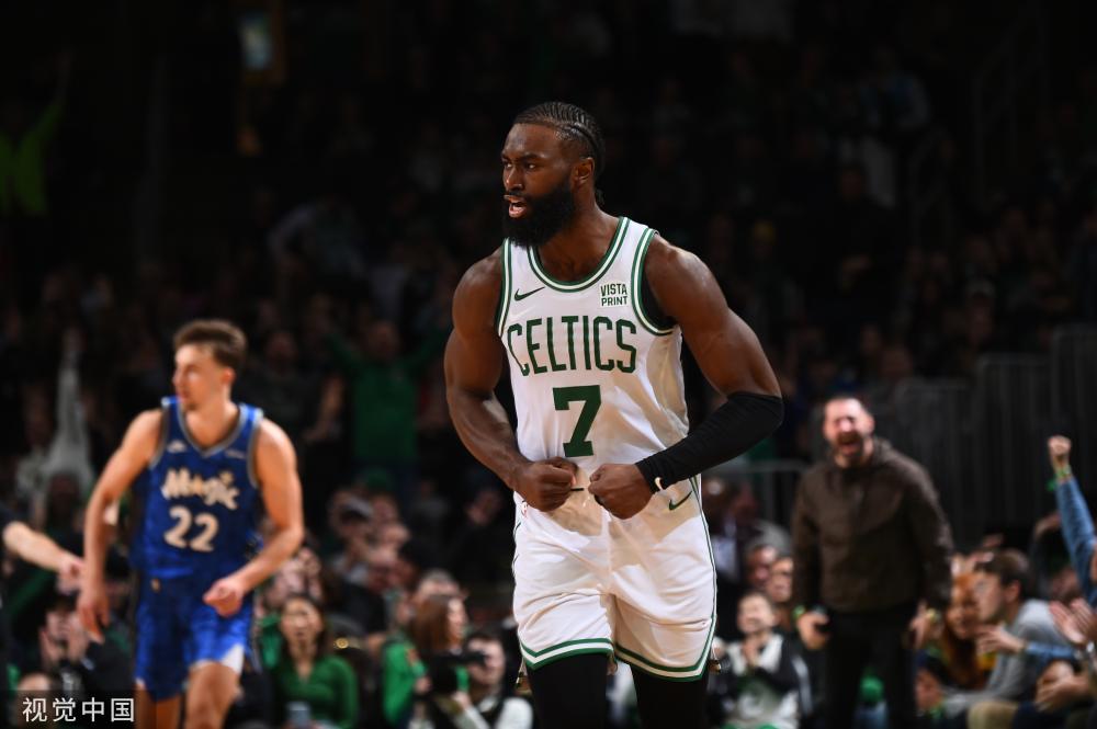 年轻球员和 年轻球员和