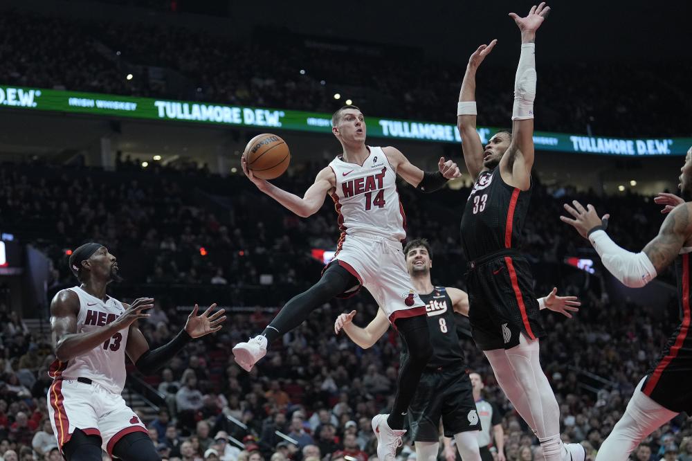 比浮华的浪 比浮华的浪