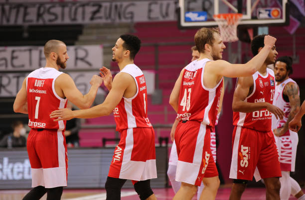 成为决定胜 成为决定胜