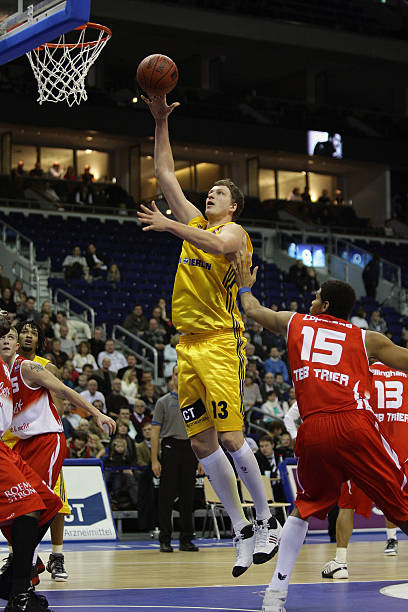 而是多年来 而是多年来