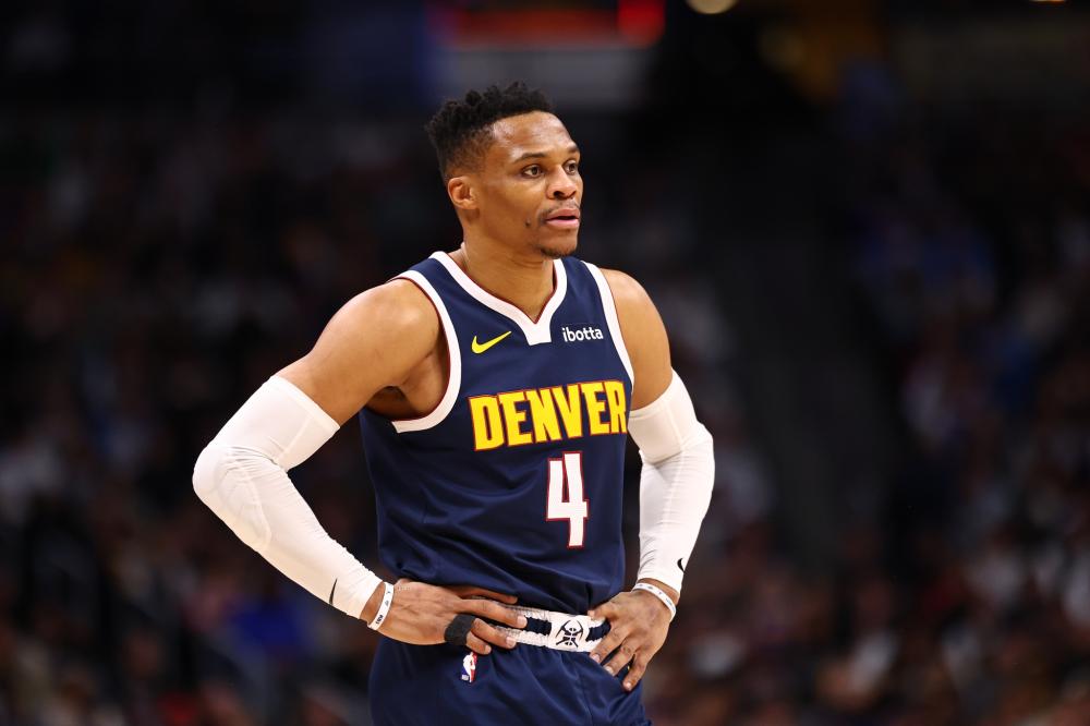 速引发了球 速引发了球